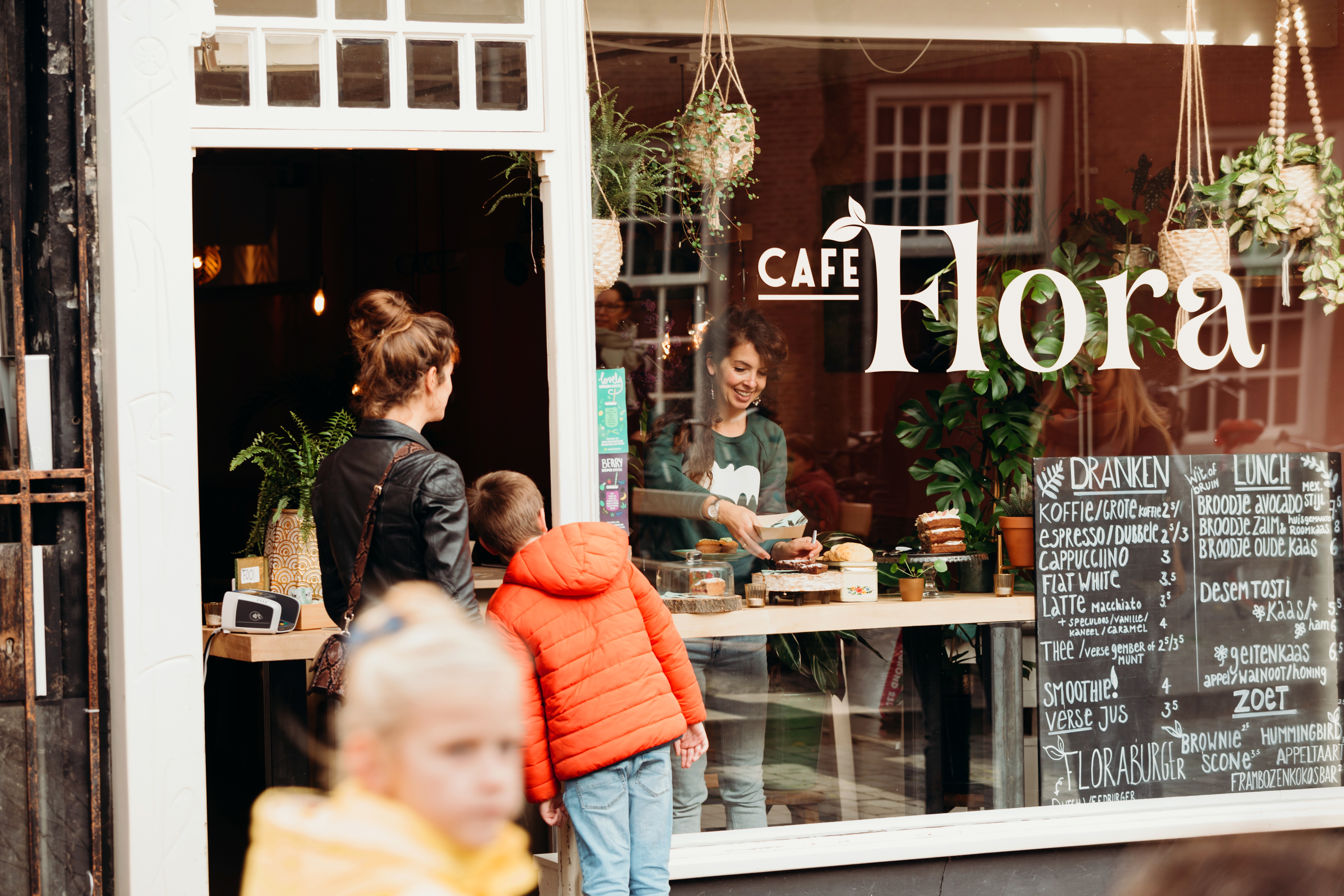 Café Flora - Dordrecht - Vriesestraat - koffie en gebak - lunch
