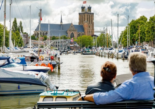 Dordrecht-Grote-Kerk-Haven-met-Uitzicht-e1599743435114