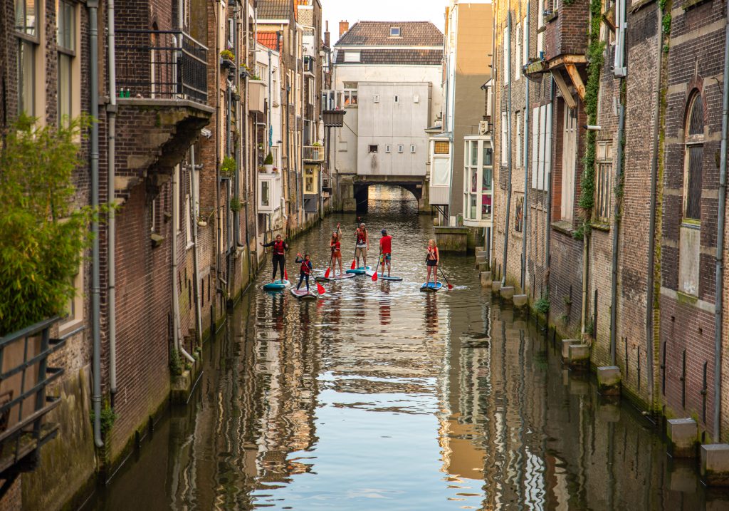 Suppen paddleboarden actief Voorstraathaven centrum Dordrecht