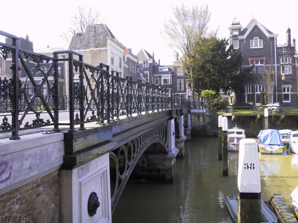 Nieuwbrug Dordrecht - monument
