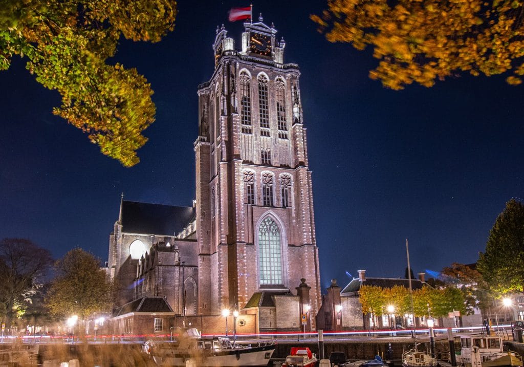 Grote Kerk Dordrecht bij avond