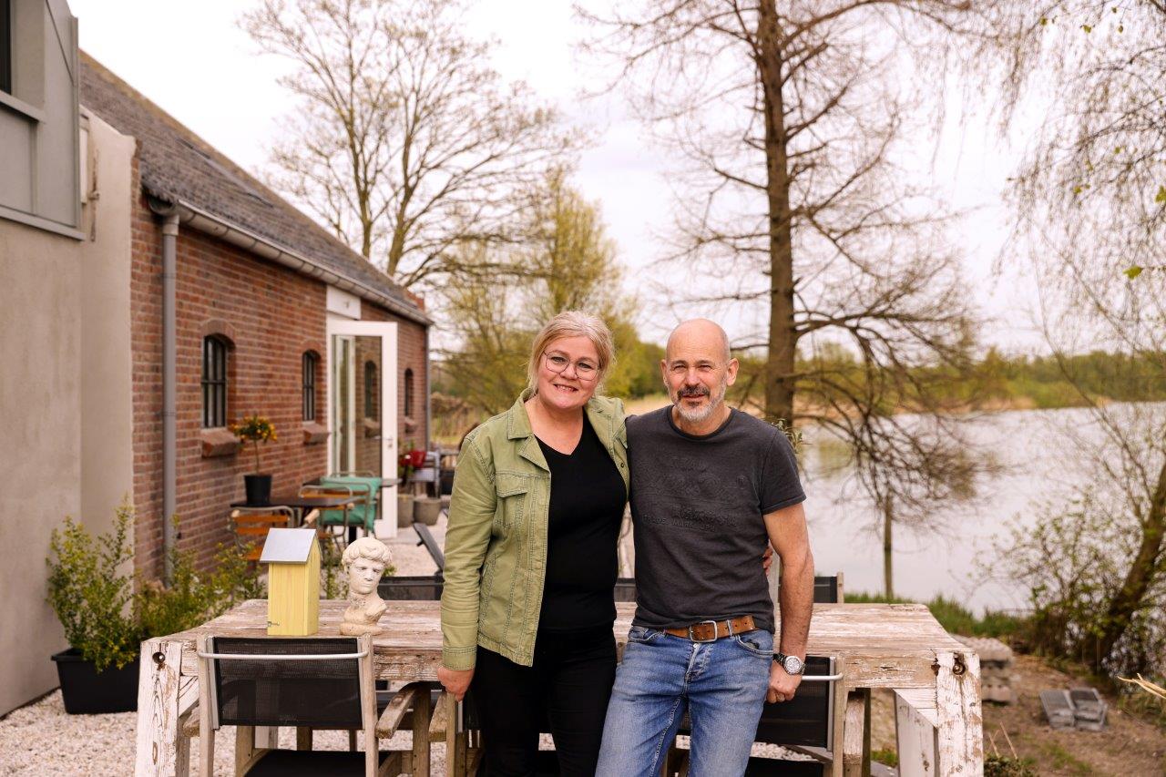 Zuileshoeve proeflokaal B&B terras water Nationaal Park de Biesbosch Dordrecht 1