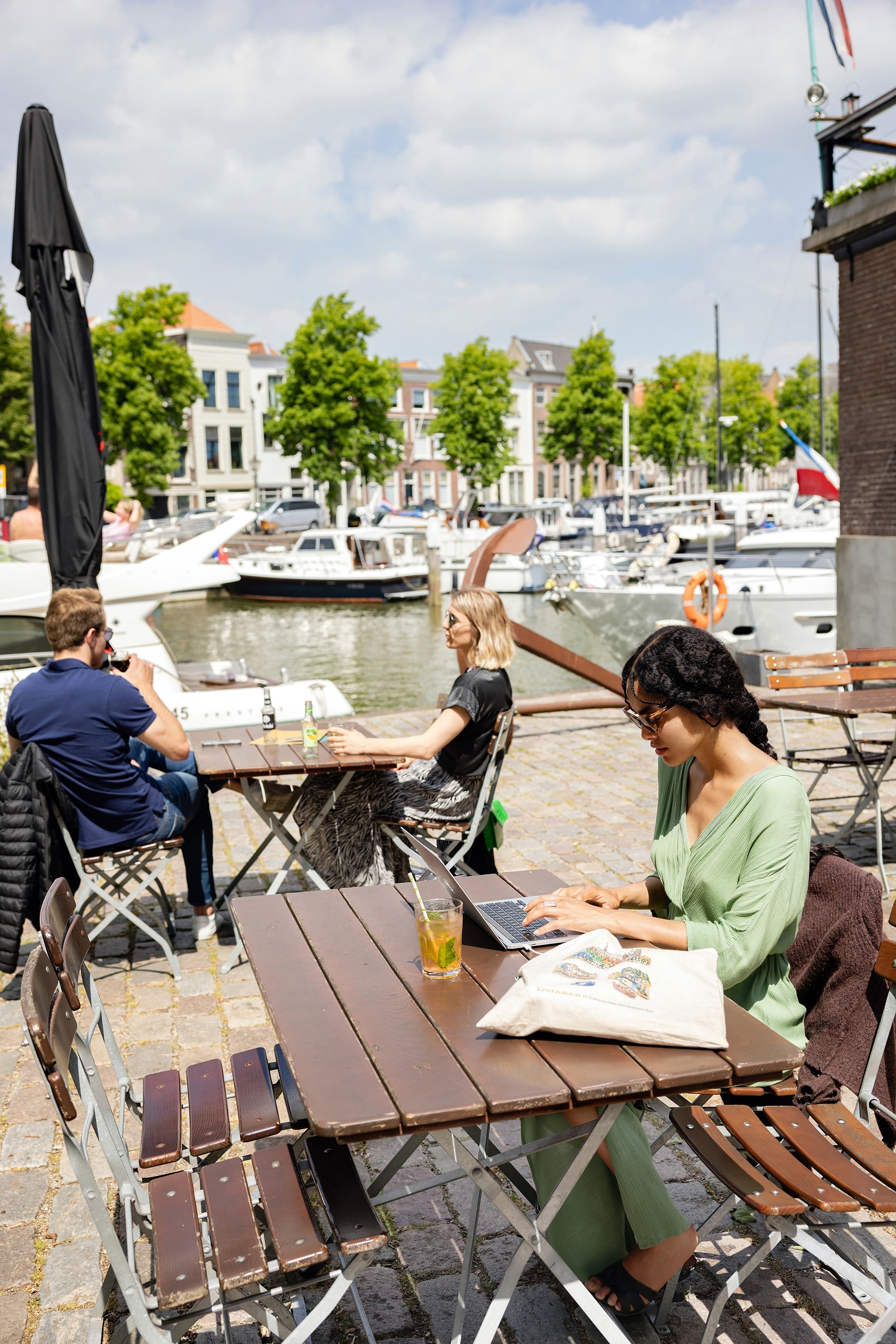 Rebel Rebel vega horeca terras Nieuwe Haven Dordrecht klein