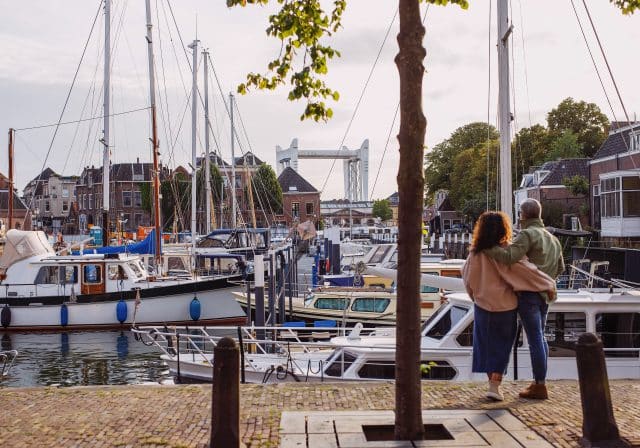 Maartensgat boot haven wandelen herfst Zwijndrechtse brug Dordrecht