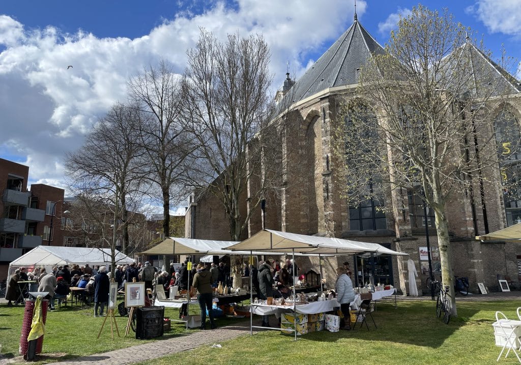 Kunst- en Antiekmarkt Nieuwkerksplein evenementen Dordrecht (12)