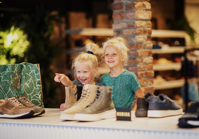 Omoda schoenen kinderen winkelen centrum Dordrecht (2)