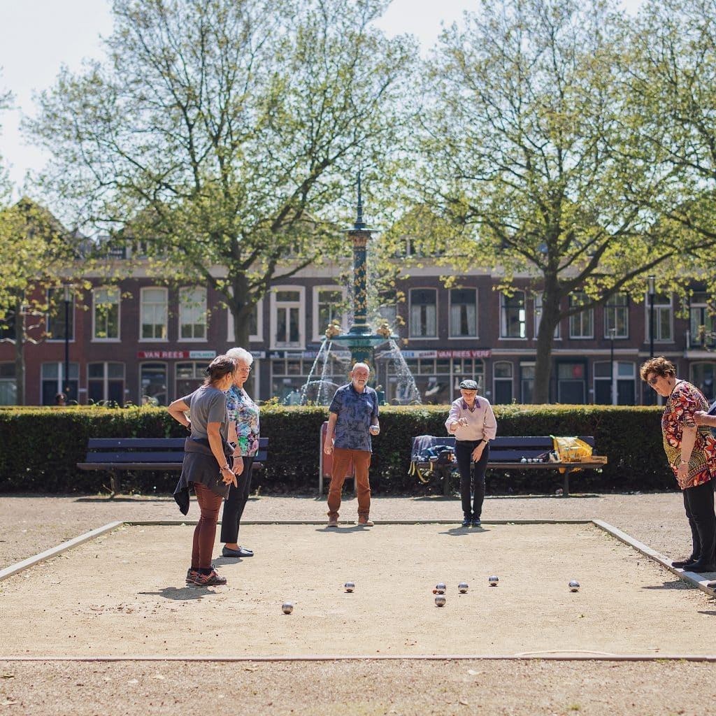 Beverwijcksplein petanque jeu de boules activiteit lente Dordrecht