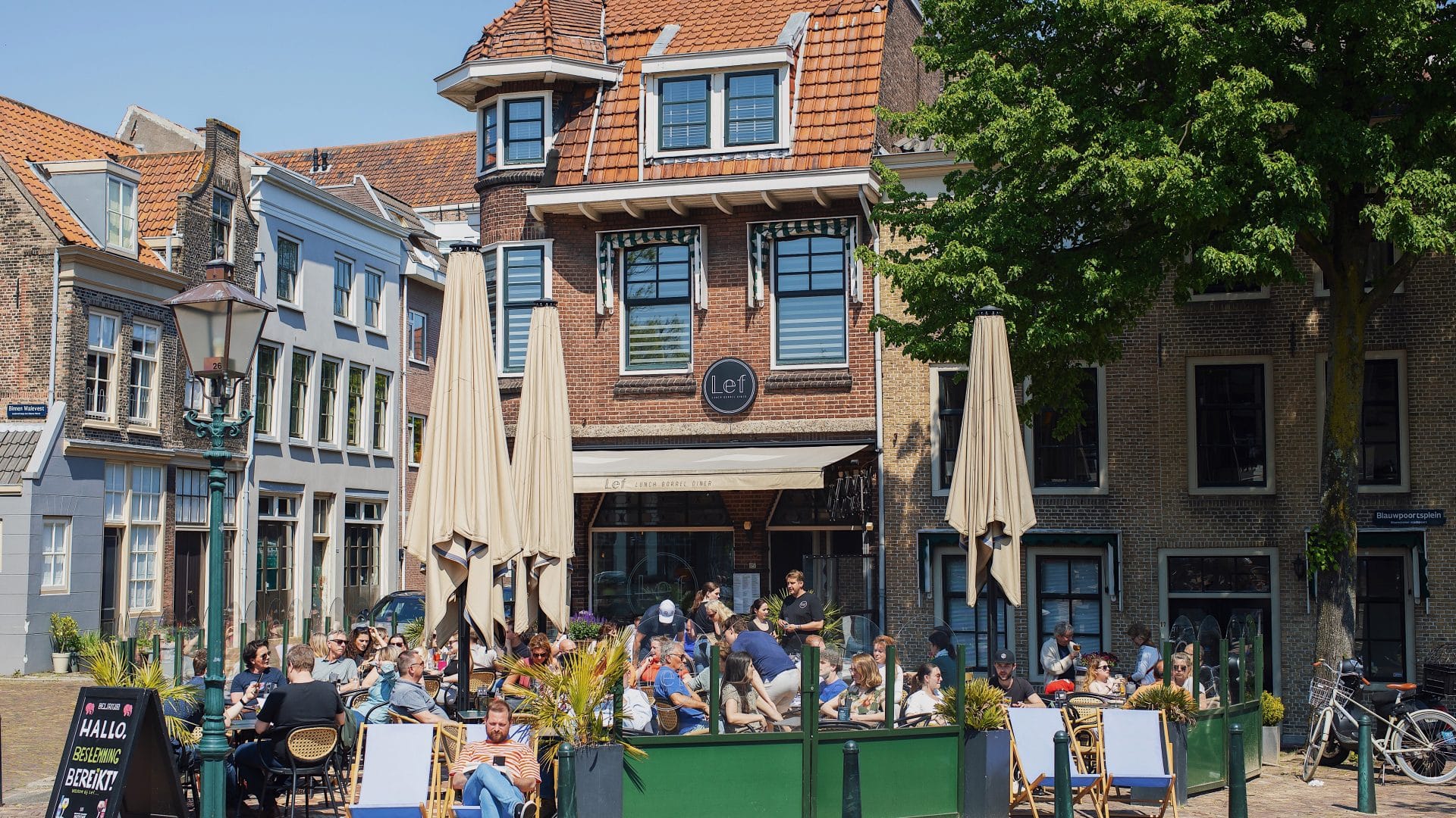 Lef terras Nieuwe Haven historische havens lente Dordrecht (1)