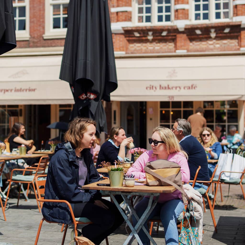 No.38 City Bakery Café terras eten drinken lente Dordrecht (1)