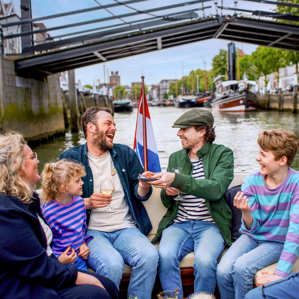 Si Barone rondvaart eten drinken haven water lente Dordrecht (2)