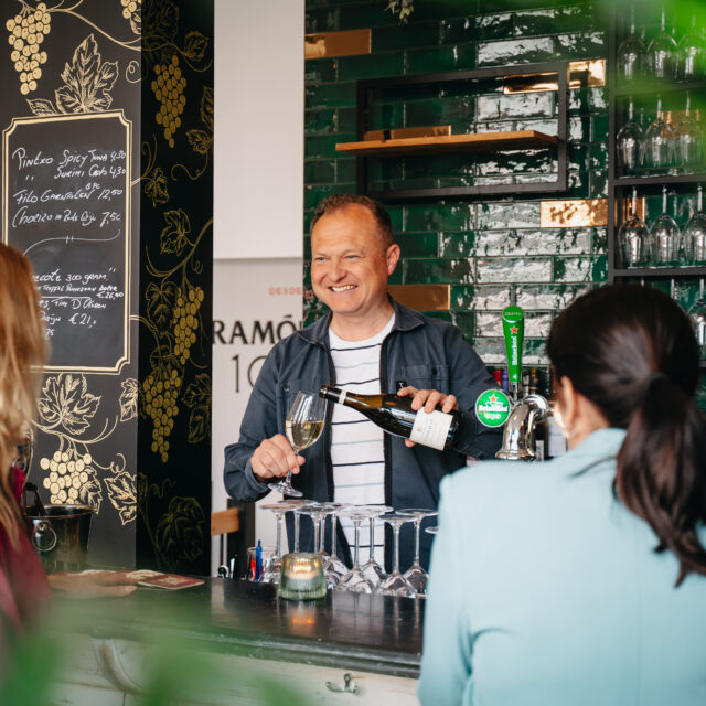 Wijnbar Ary & Co eten drinken Scheffersplein centrum Dordrecht 2