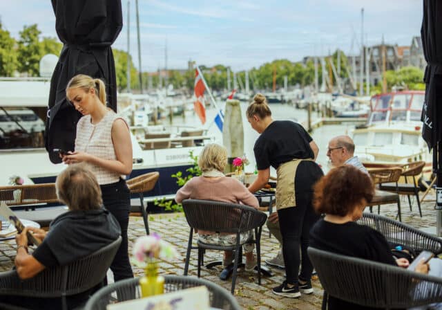 Kade 32 eten drinken terras Houttuinen Nieuwe Haven najaar Dordrecht