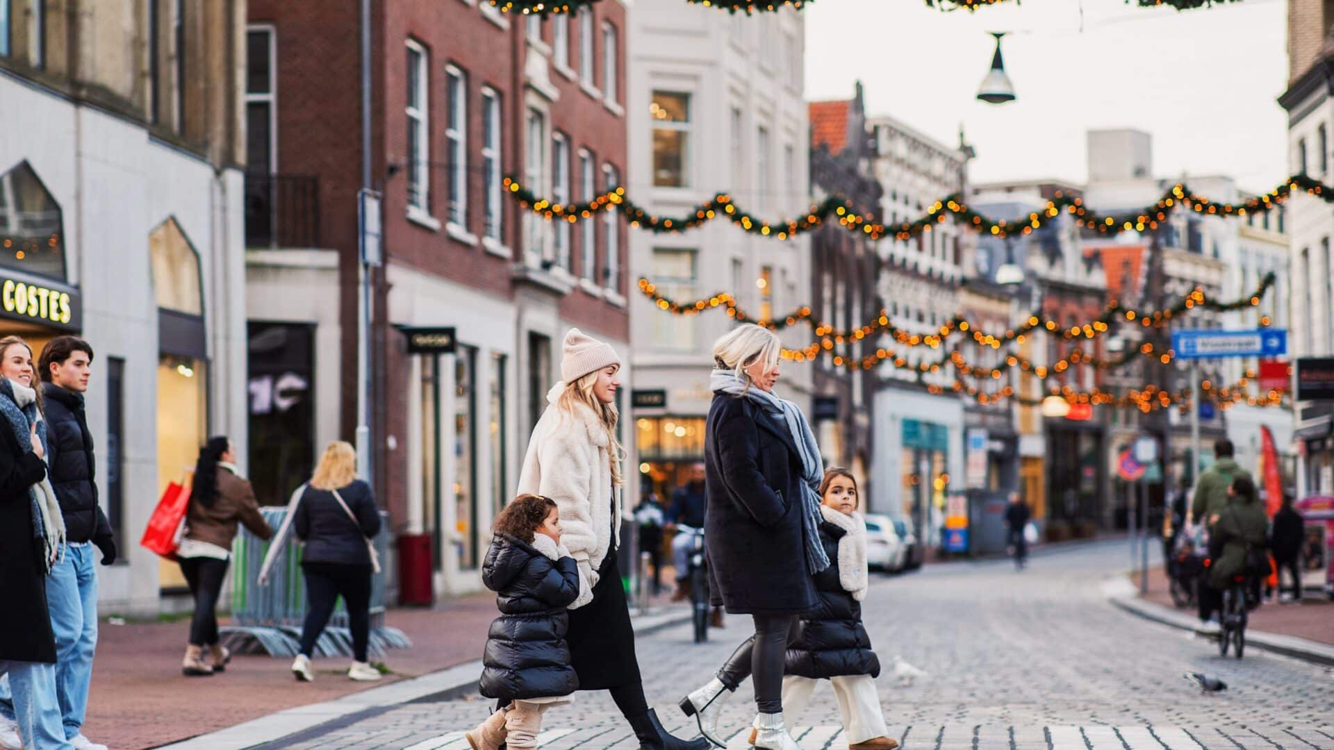 Feestverlichting kerst winkelen kinderen centrum winter Dordrecht (3)