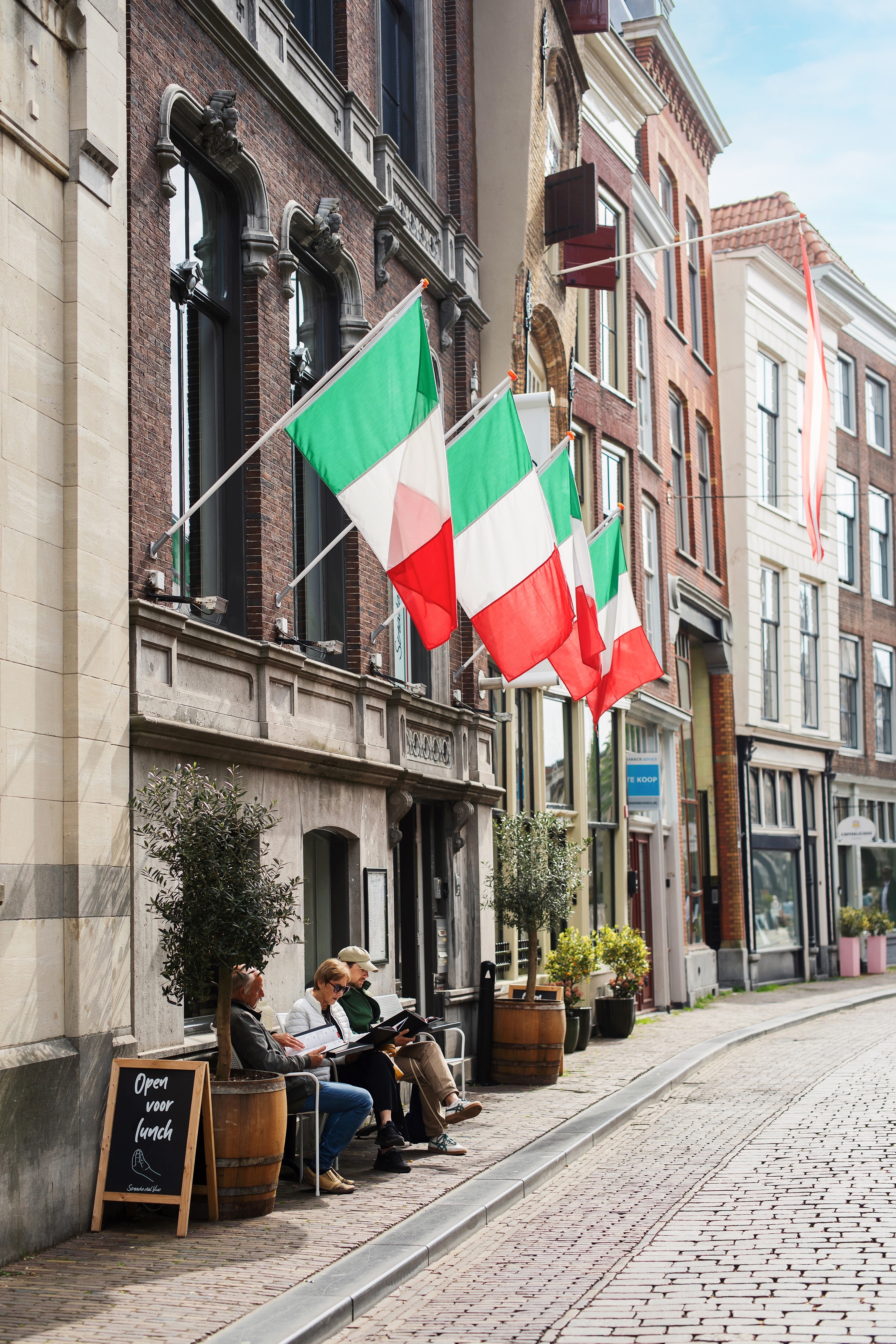 Strada del Vino eten drinken Wijnstraat voorjaar lente centrum Dordrecht