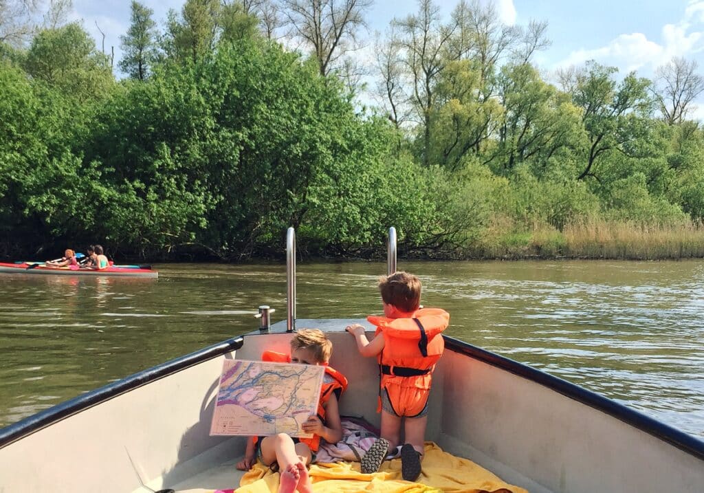 Nationaal Park de Biesbosch kinderen kids boot Dordrecht