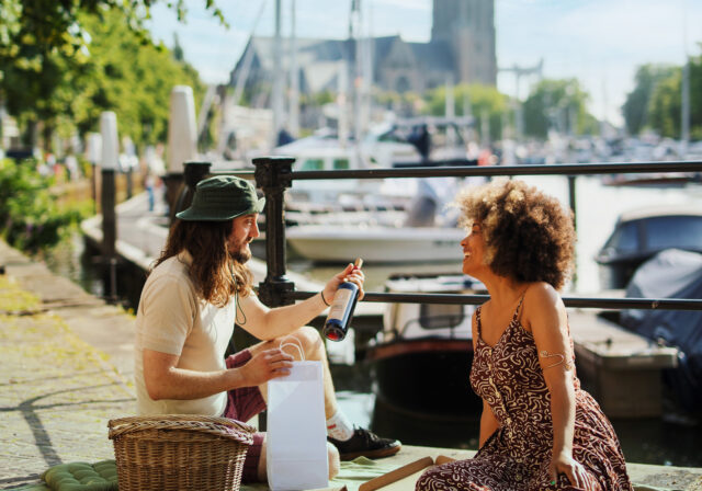 BEWERKT: Nieuwe Haven Grote Kerk zomer picknick wijn centrum Dordrecht (3)
