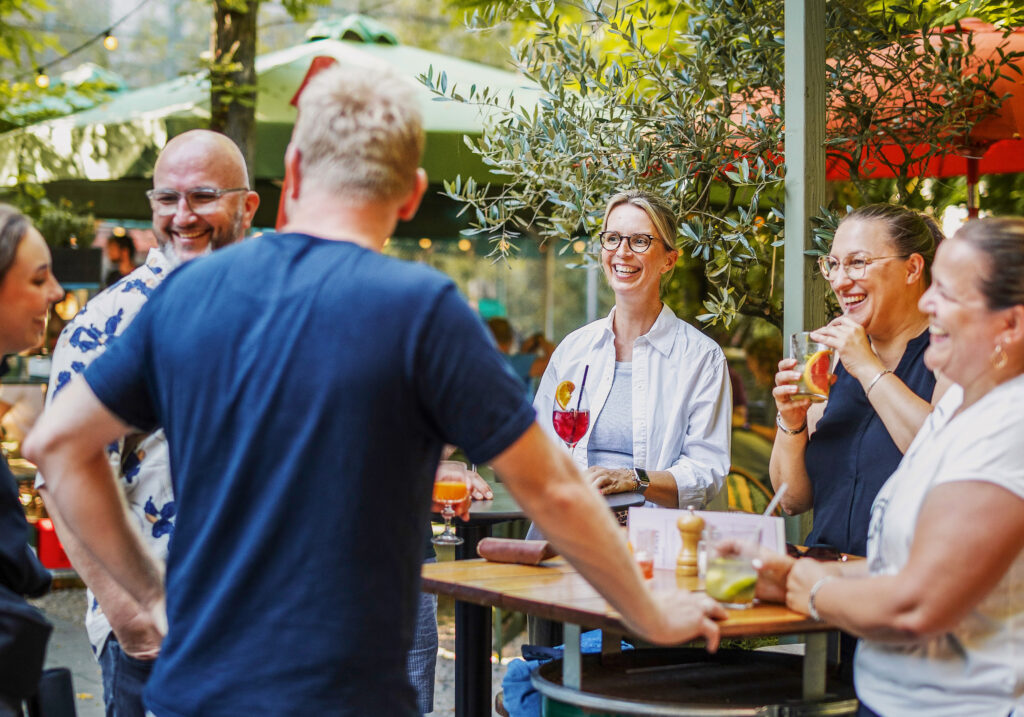 Het Magazijn eten drinken terras tuin centrum Dordrecht najaar zomer (2)