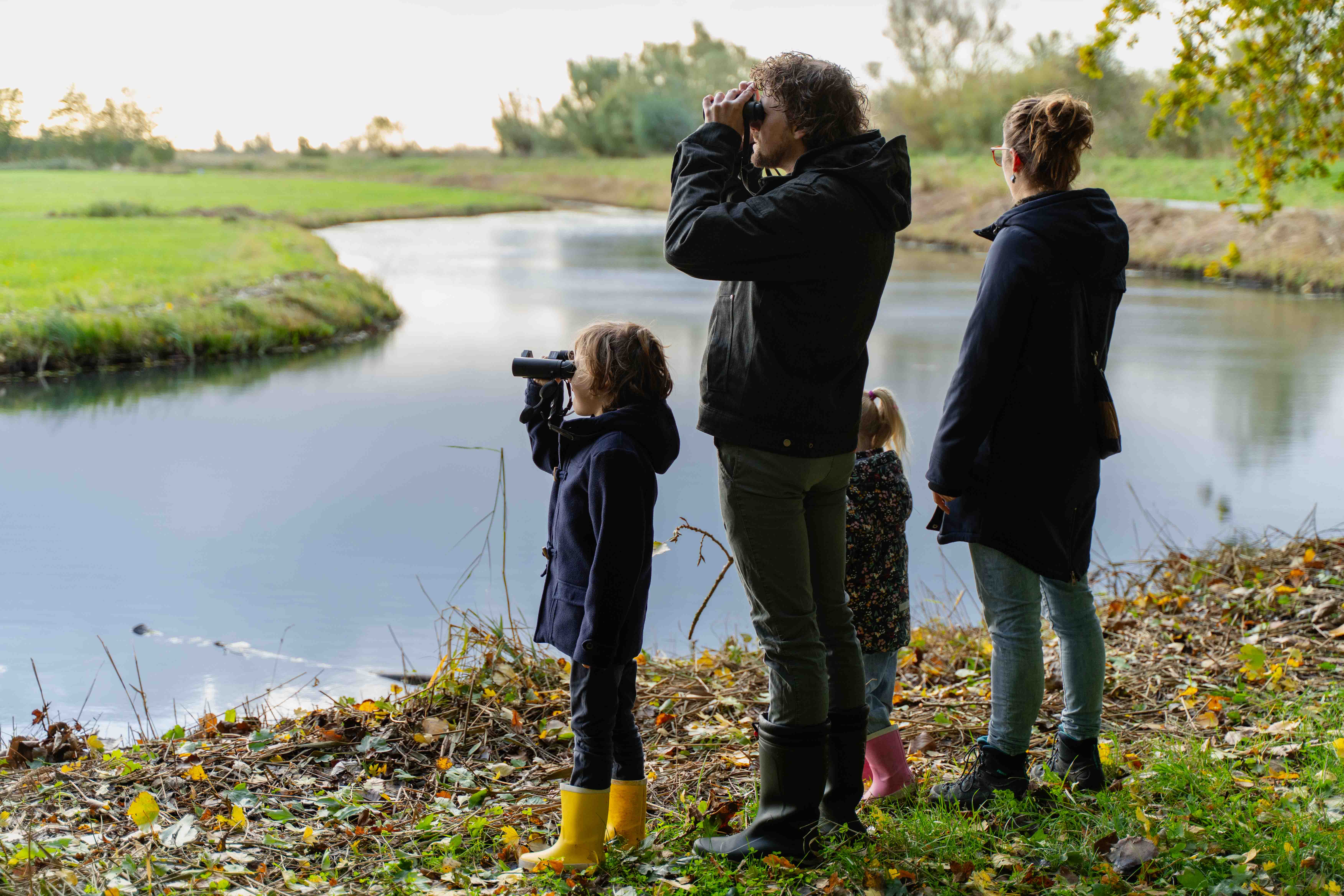 Familie Vlot op zoek naar bevers