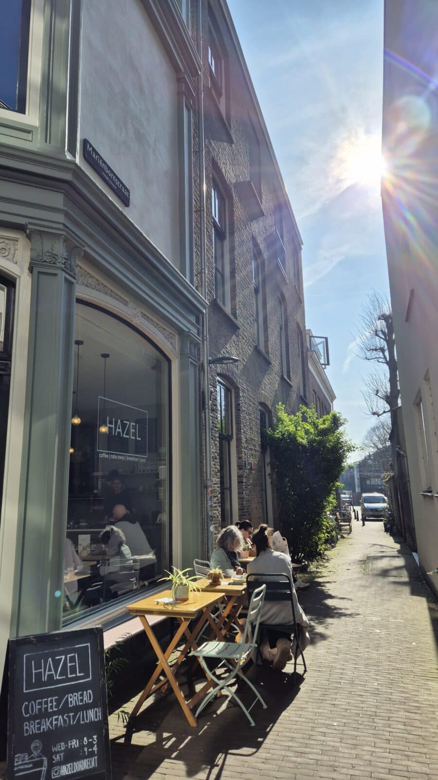 Hazel dordrecht eten drinken koffie Voorstraat Noord centrum Dordrecht lente