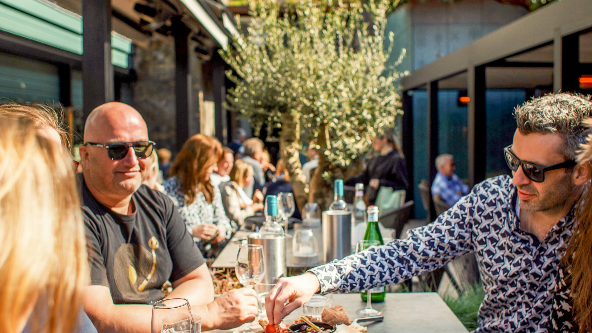 BRUT eten drinken wijn stadstuin tuin lente zomer centrum Dordrecht