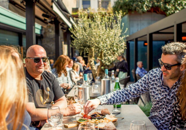 BRUT eten drinken wijn stadstuin tuin lente zomer centrum Dordrecht