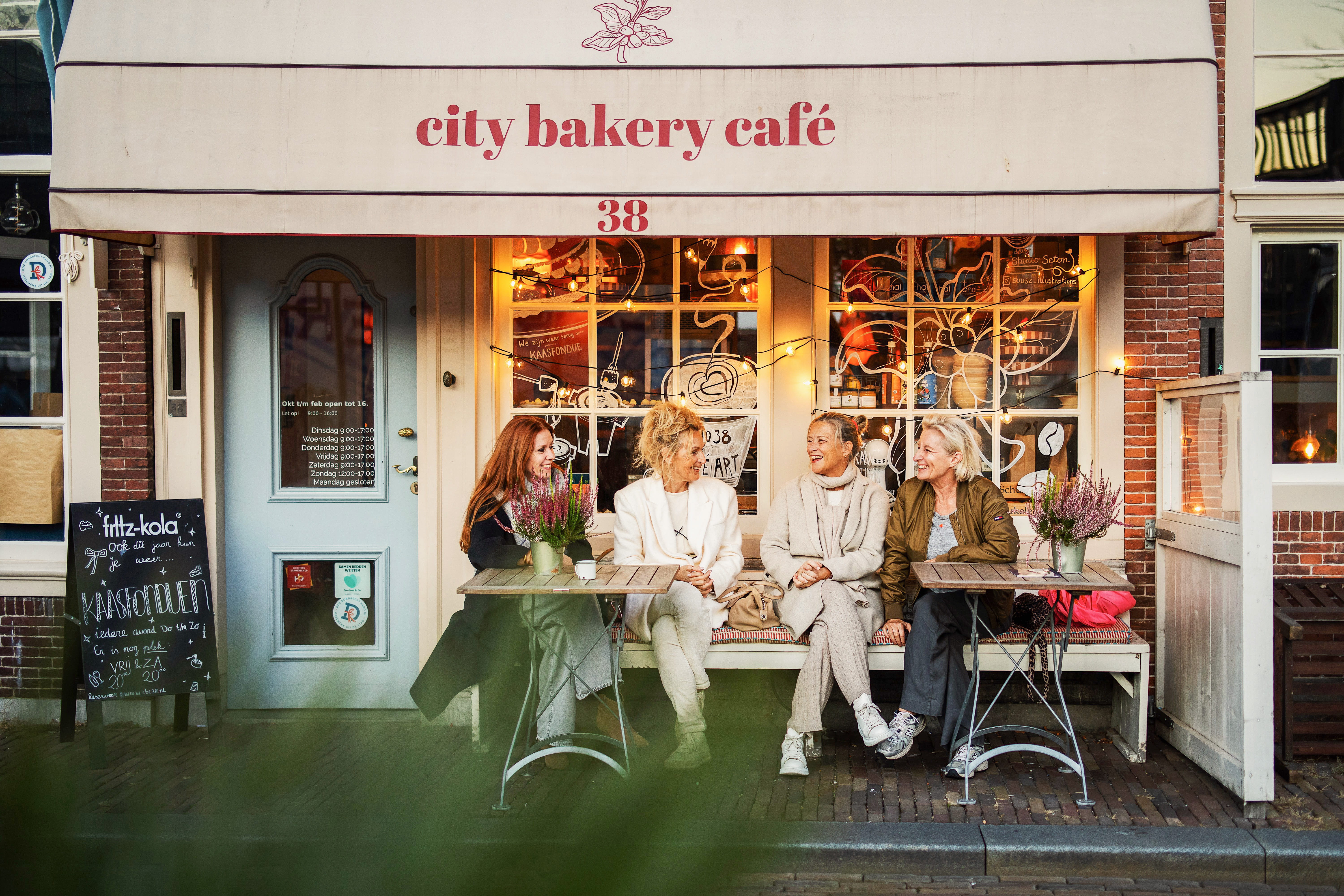 City Bakery Cafe 38 horeca eten drinken kaasfondue centrum Dordrecht winter