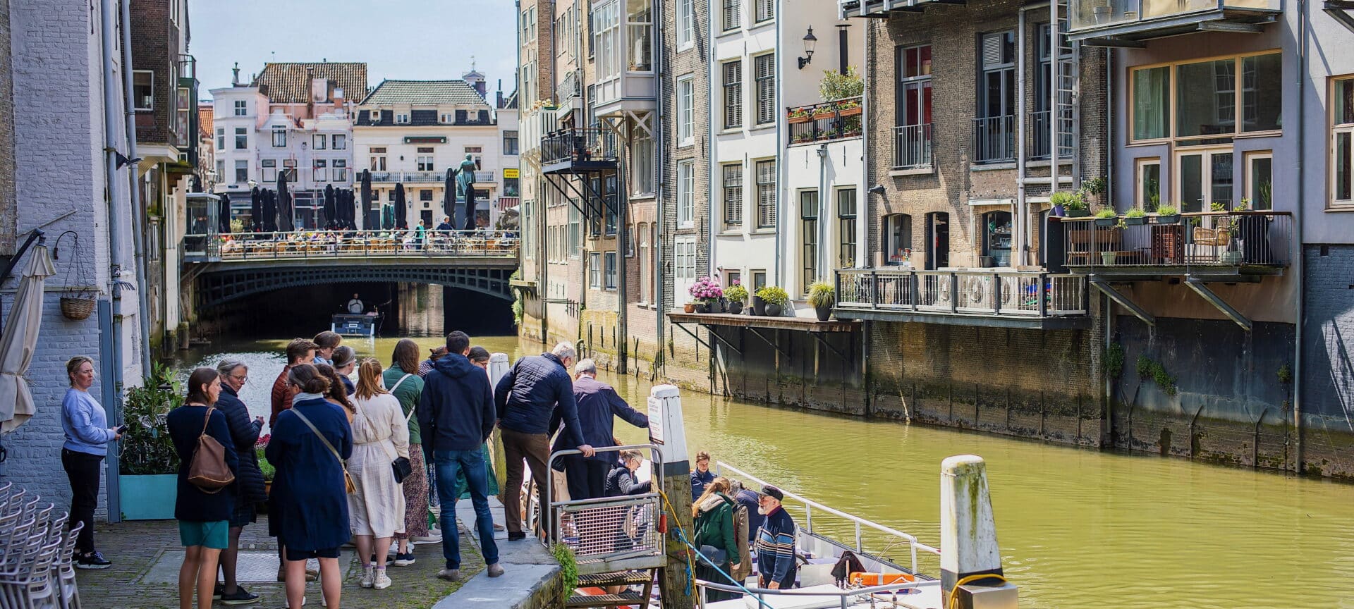 Dordtevaar rondvaart Voorstraathaven lente Dordrecht (1)