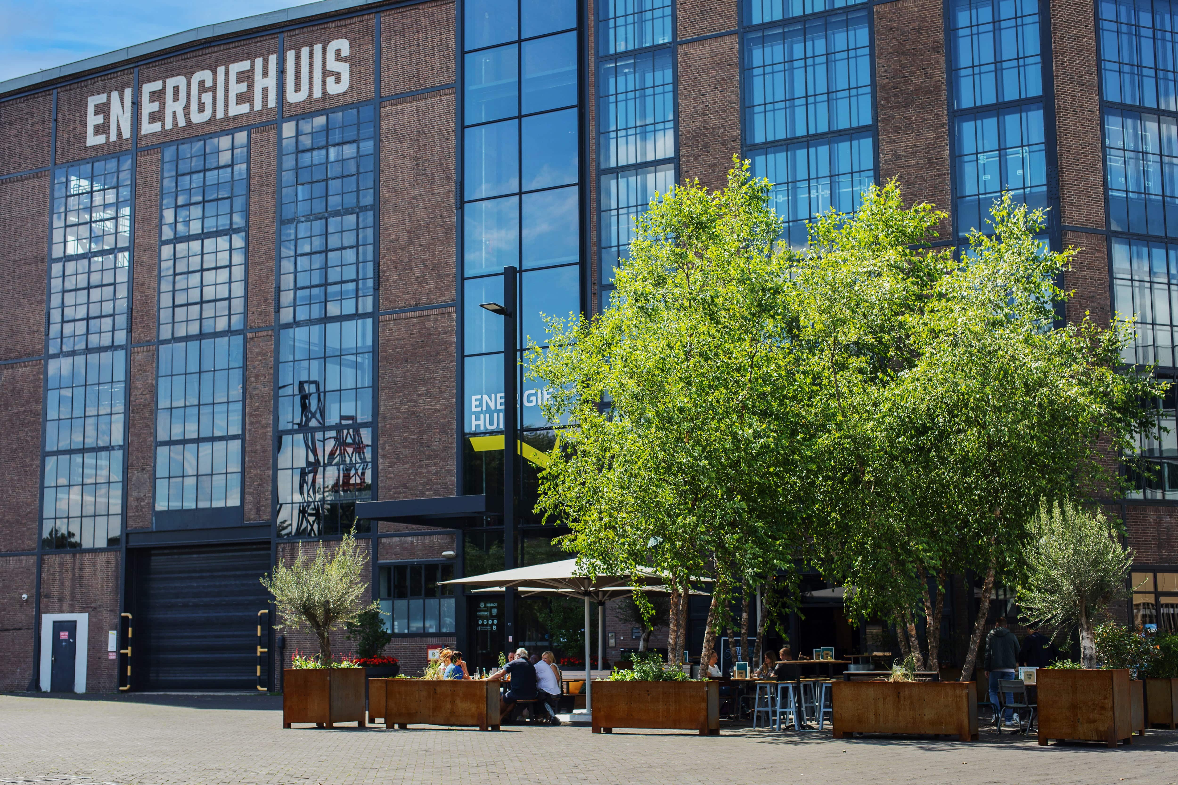 Energiehuis terras Brandstof Energieplein lente zomer Dordrecht