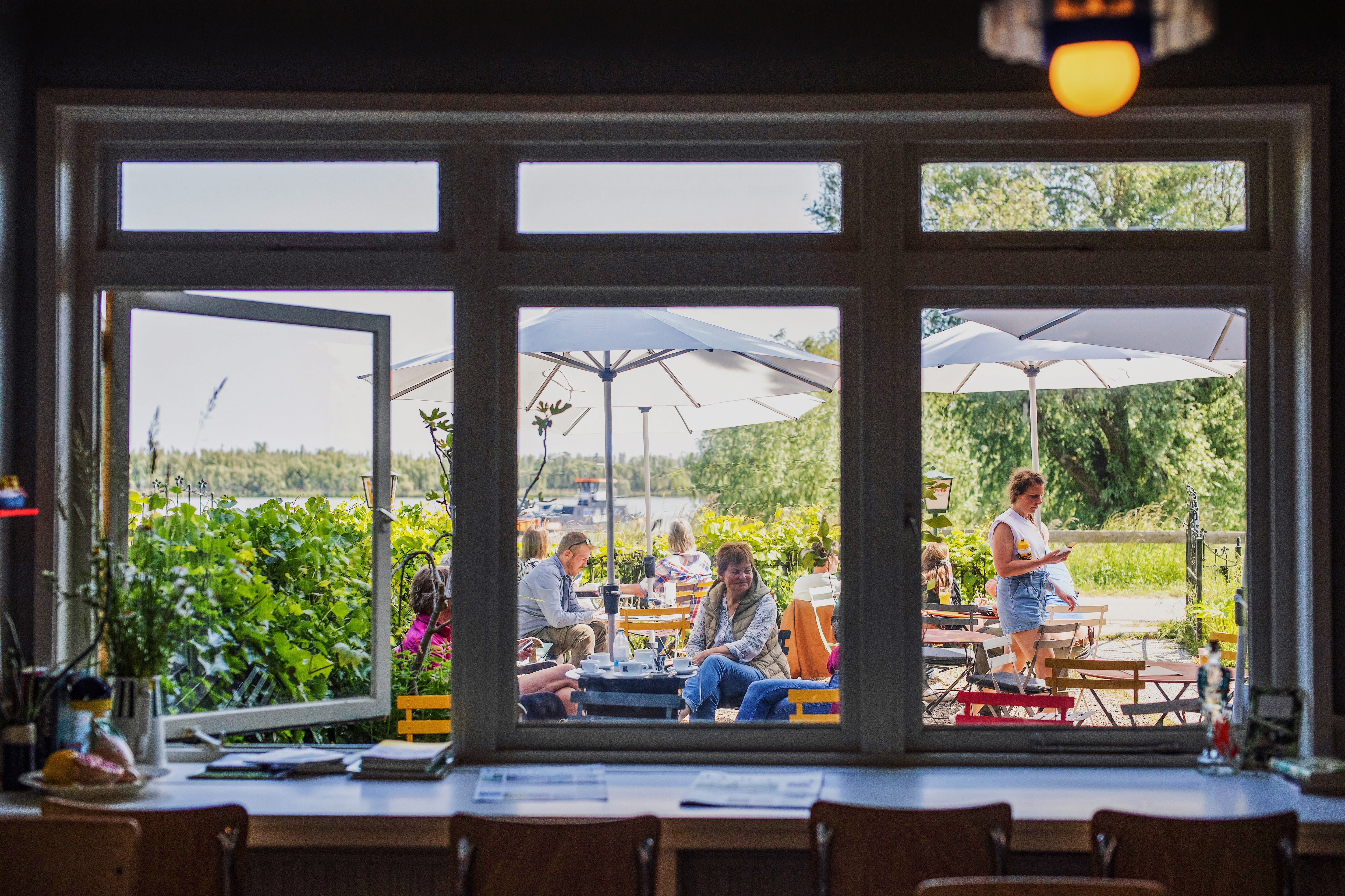 Huiskamercafé Fluitekruid eten drinken zomer Dordrecht (2)