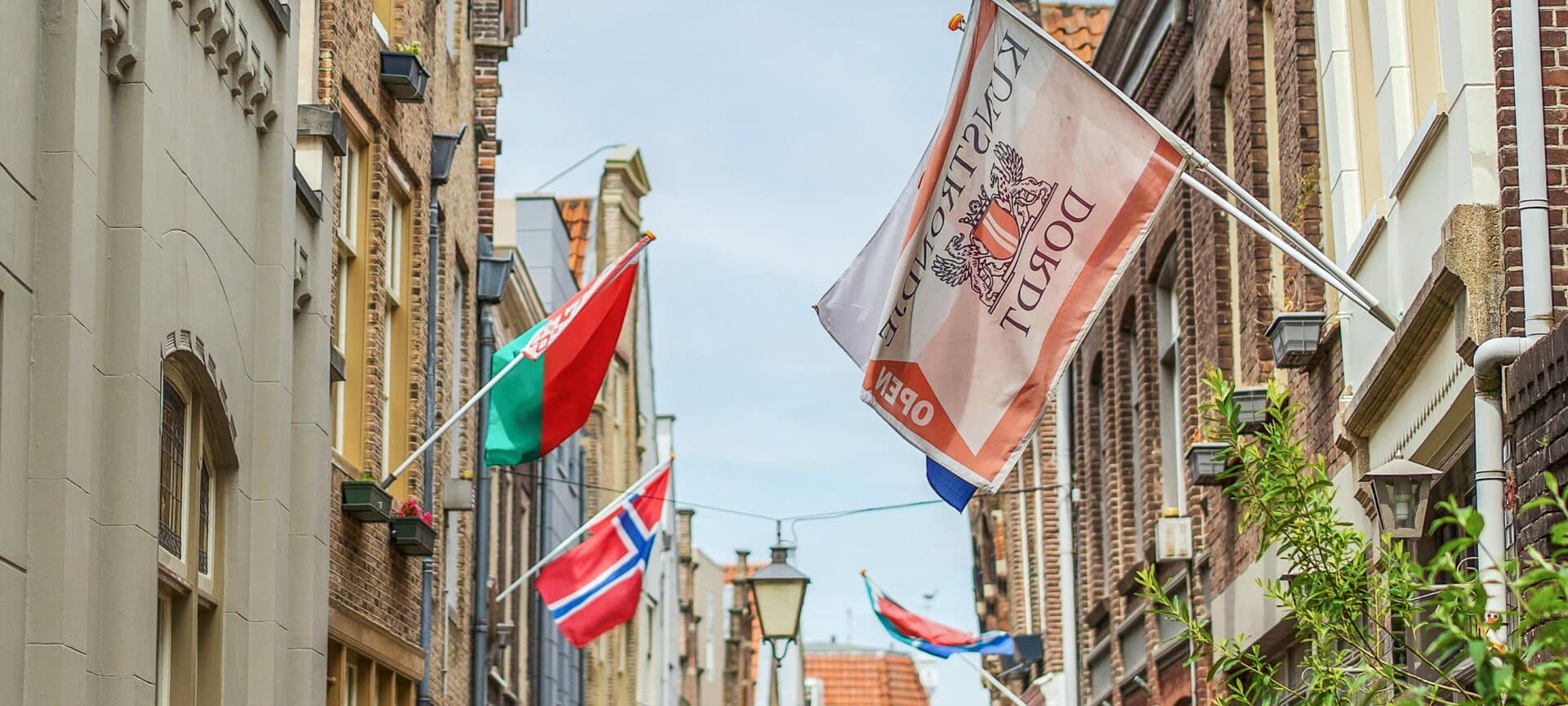 Kunstrondje Dordt wandelen Vleeshouwersstraat lente zomer herfst centrum Dordrecht
