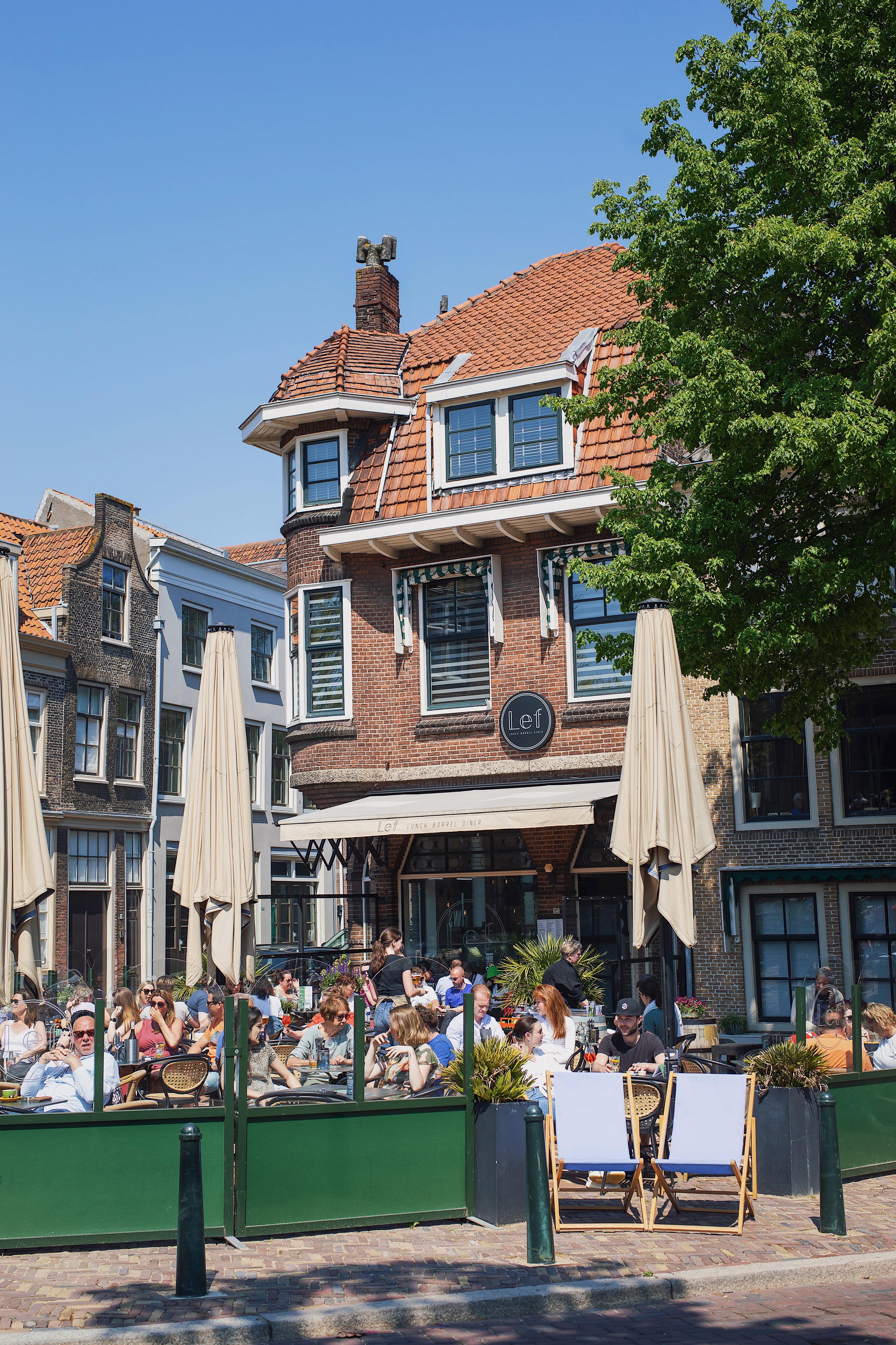 Lef terras Nieuwe Haven historische havens lente Dordrecht (2)