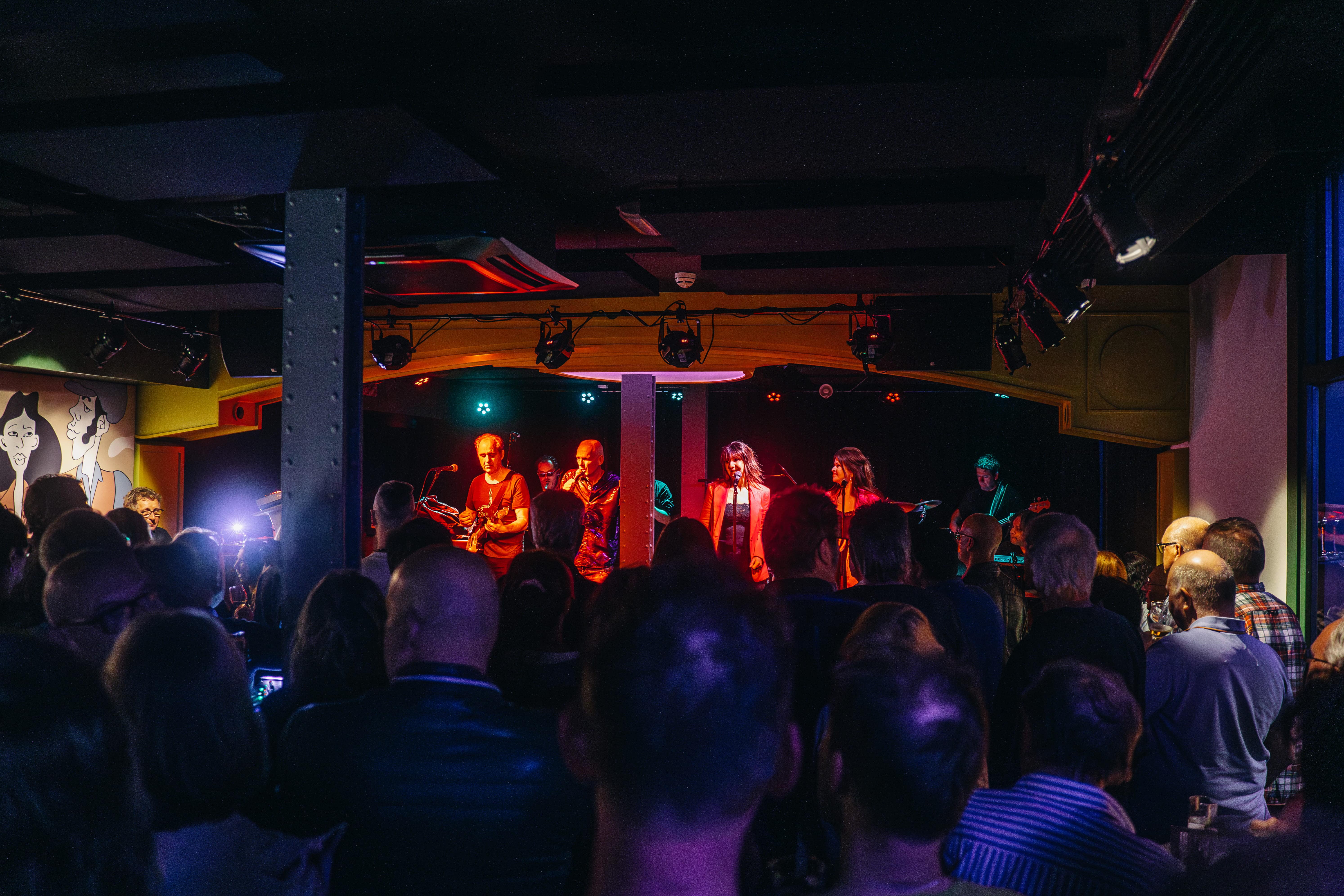 Muziekpodium DJS muziek concert uitgaan cultuur Dordrecht (1)