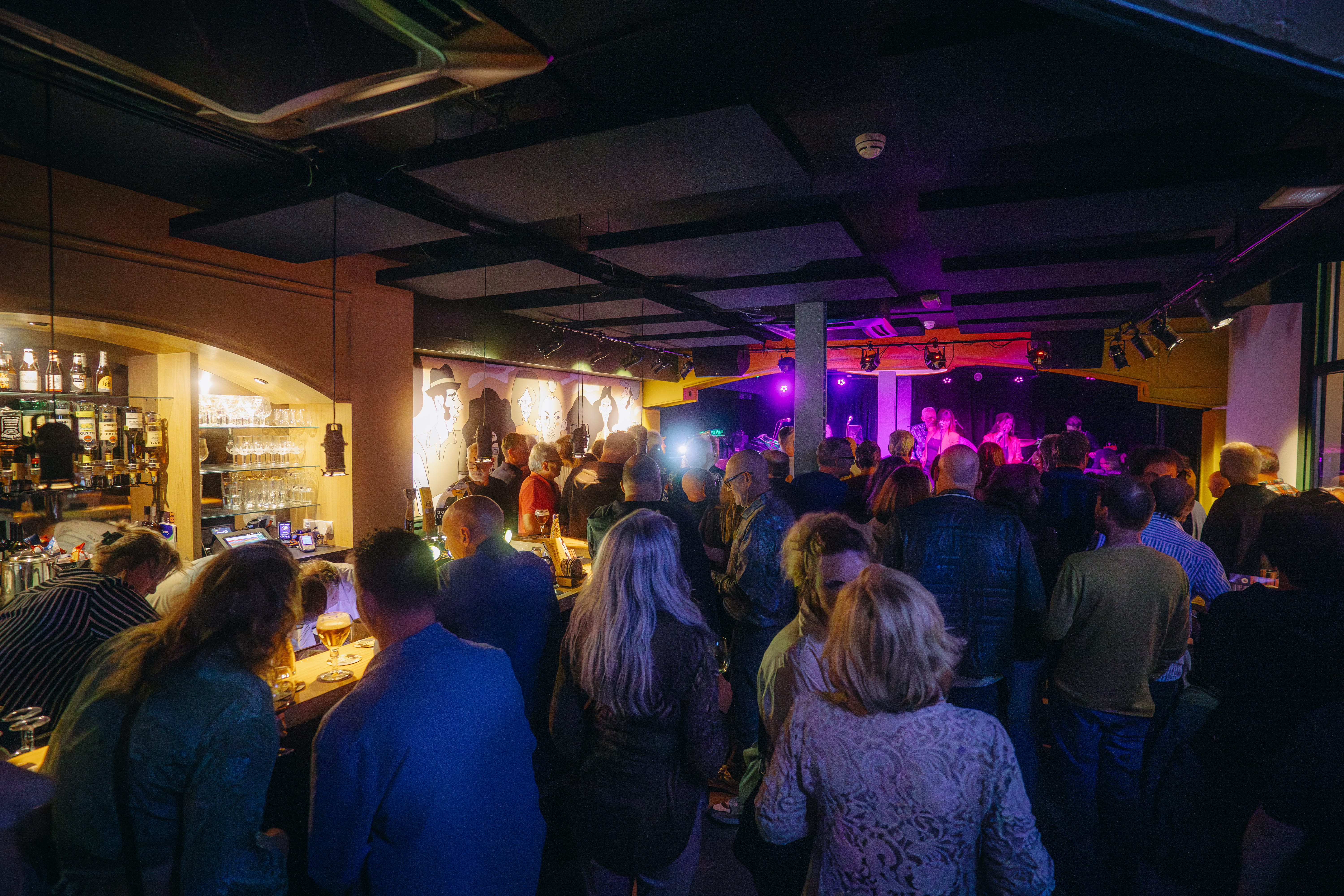 Muziekpodium DJS muziek concert uitgaan cultuur Dordrecht (2)