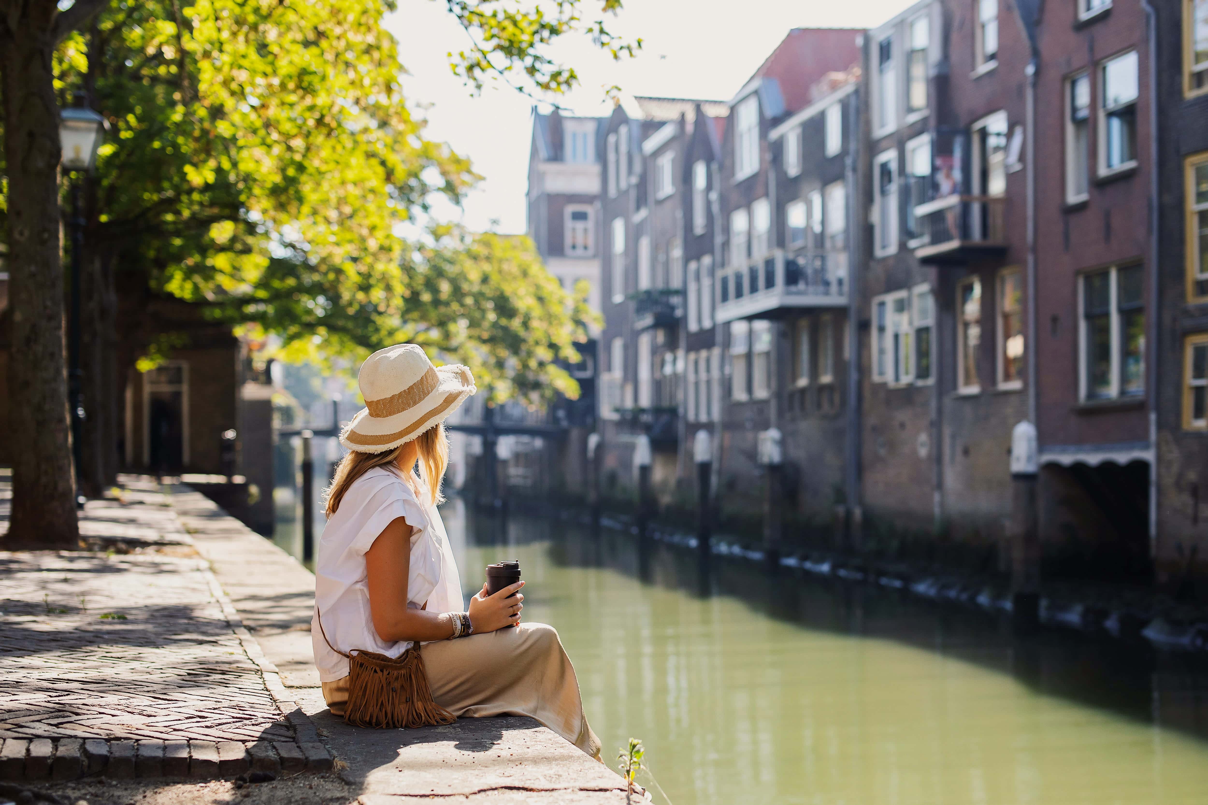 Pottenkade Voorstraathaven koffie togo water cultuur sightseeing zomer binnenstad Dordrecht