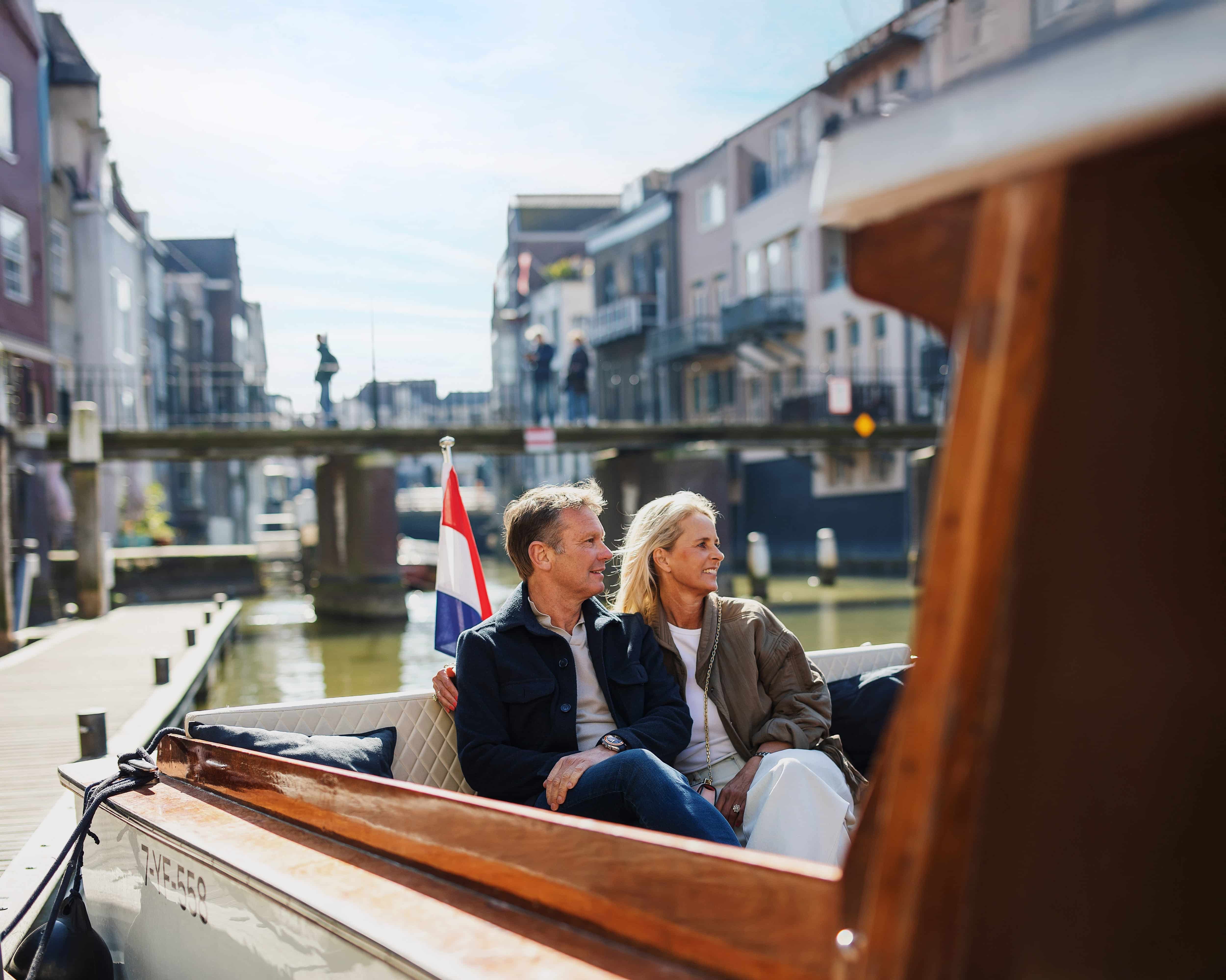 Si Barone rondvaart boot Voorstraathaven centrum Dordrecht lente herfst (1)