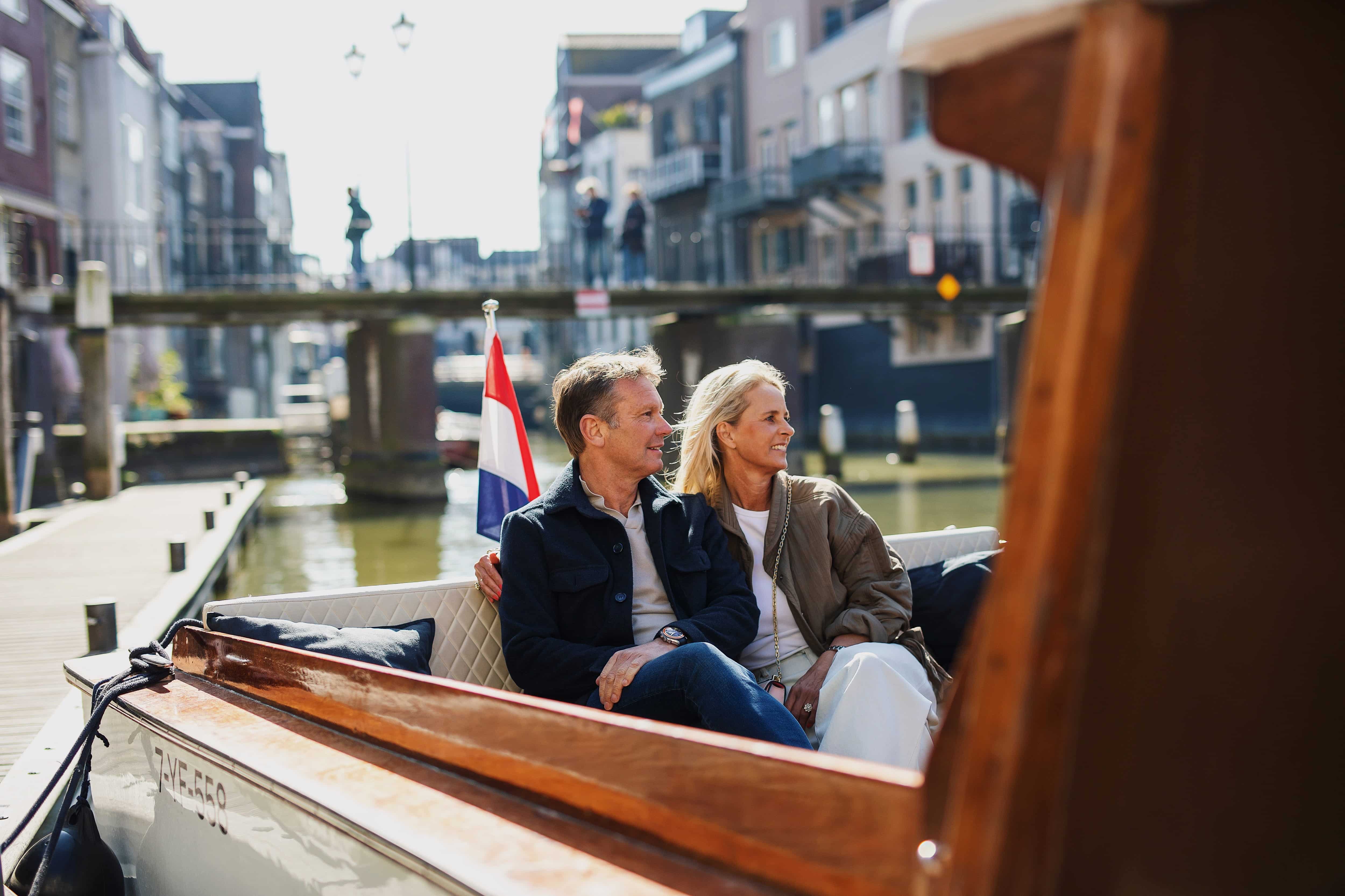 Si Barone rondvaart boot Voorstraathaven centrum Dordrecht lente herfst (2)