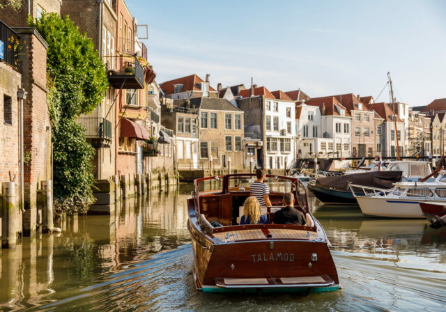 Si Barone rondvaart haven water stel lente zomer Dordrecht (1)