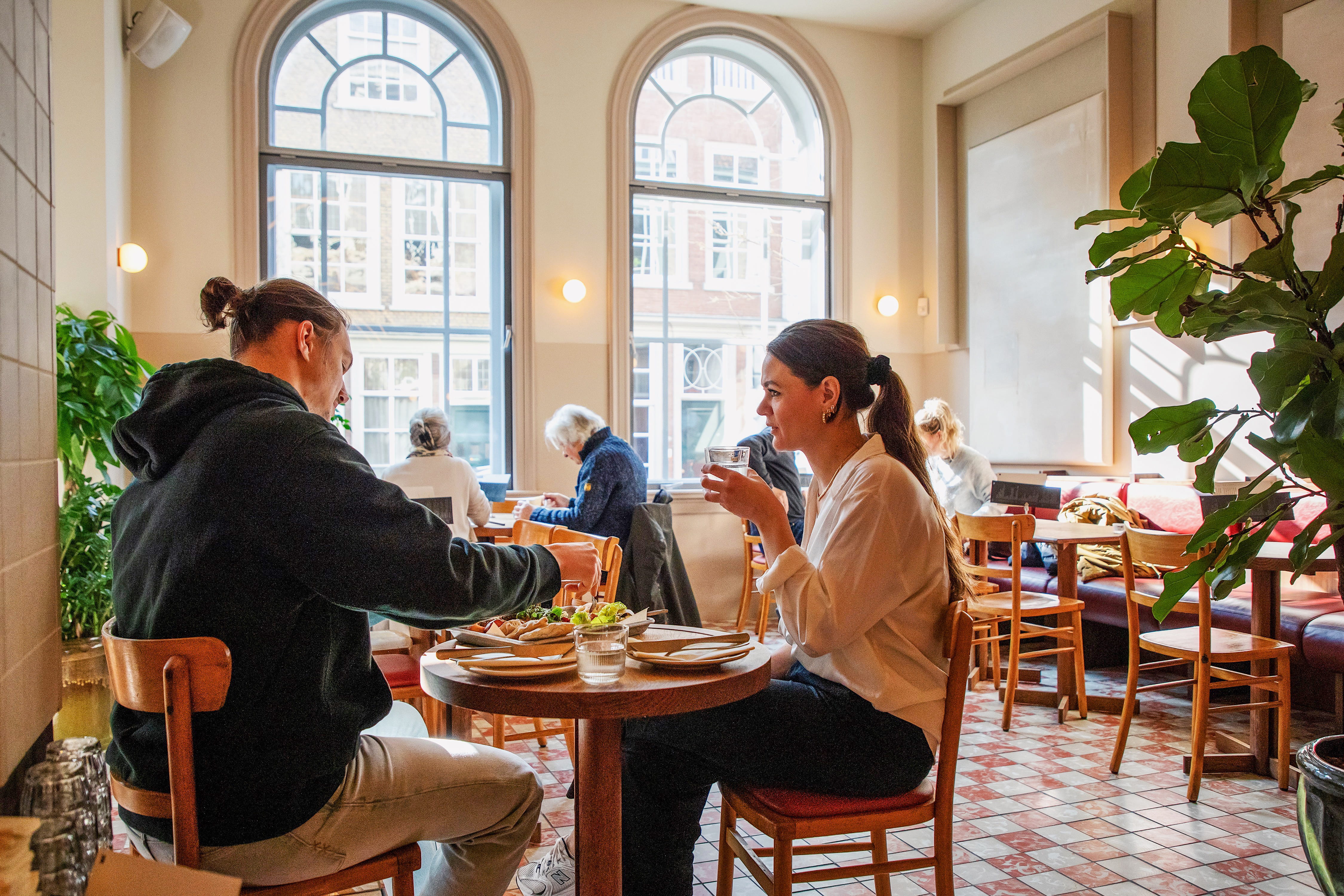 Stadsbrasserie de Witt eten drinken lunchen centrum Dordrecht (2)