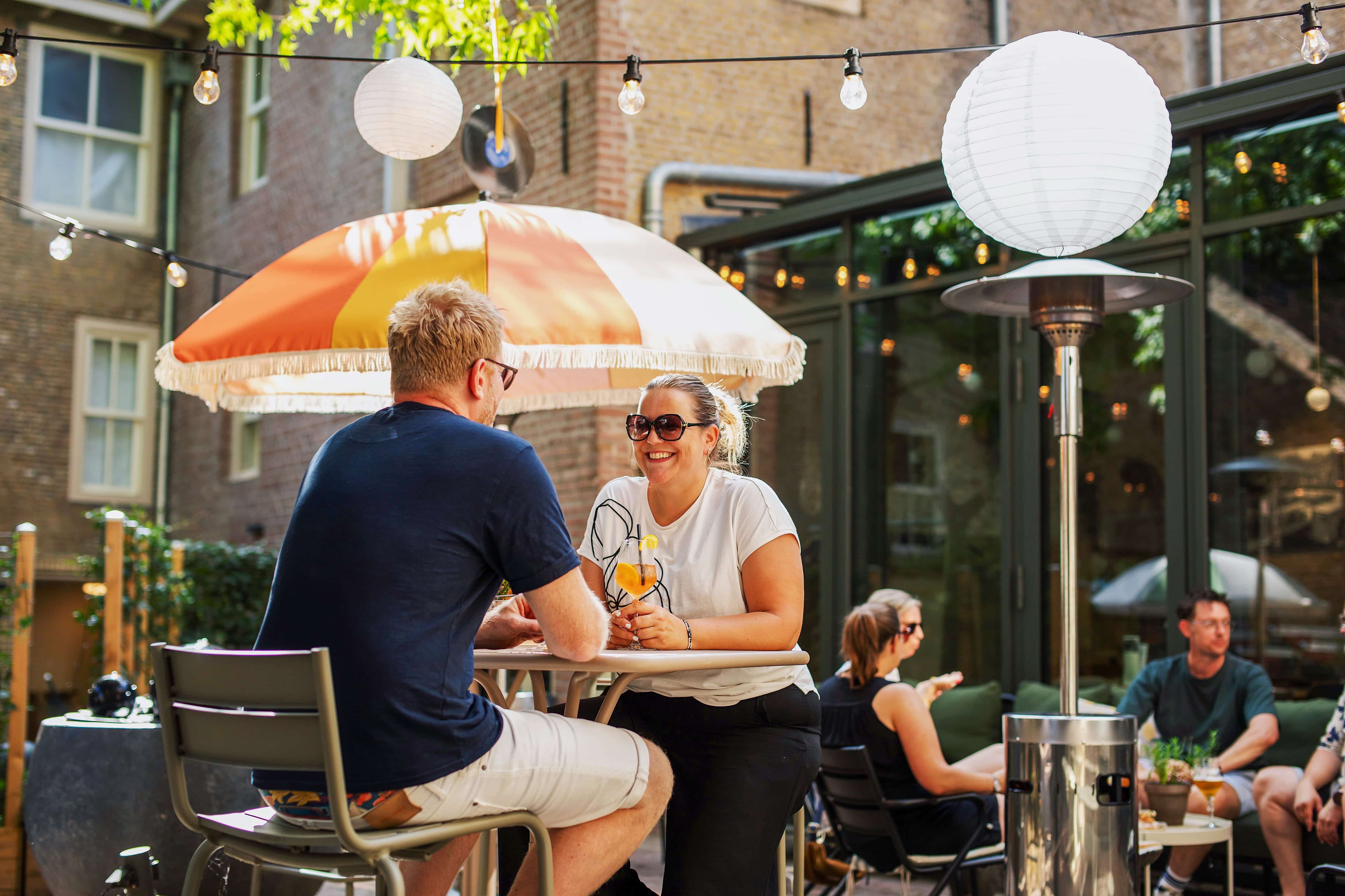 Stadsklooster eten drinken terras centrum Dordrecht najaar zomer (6)