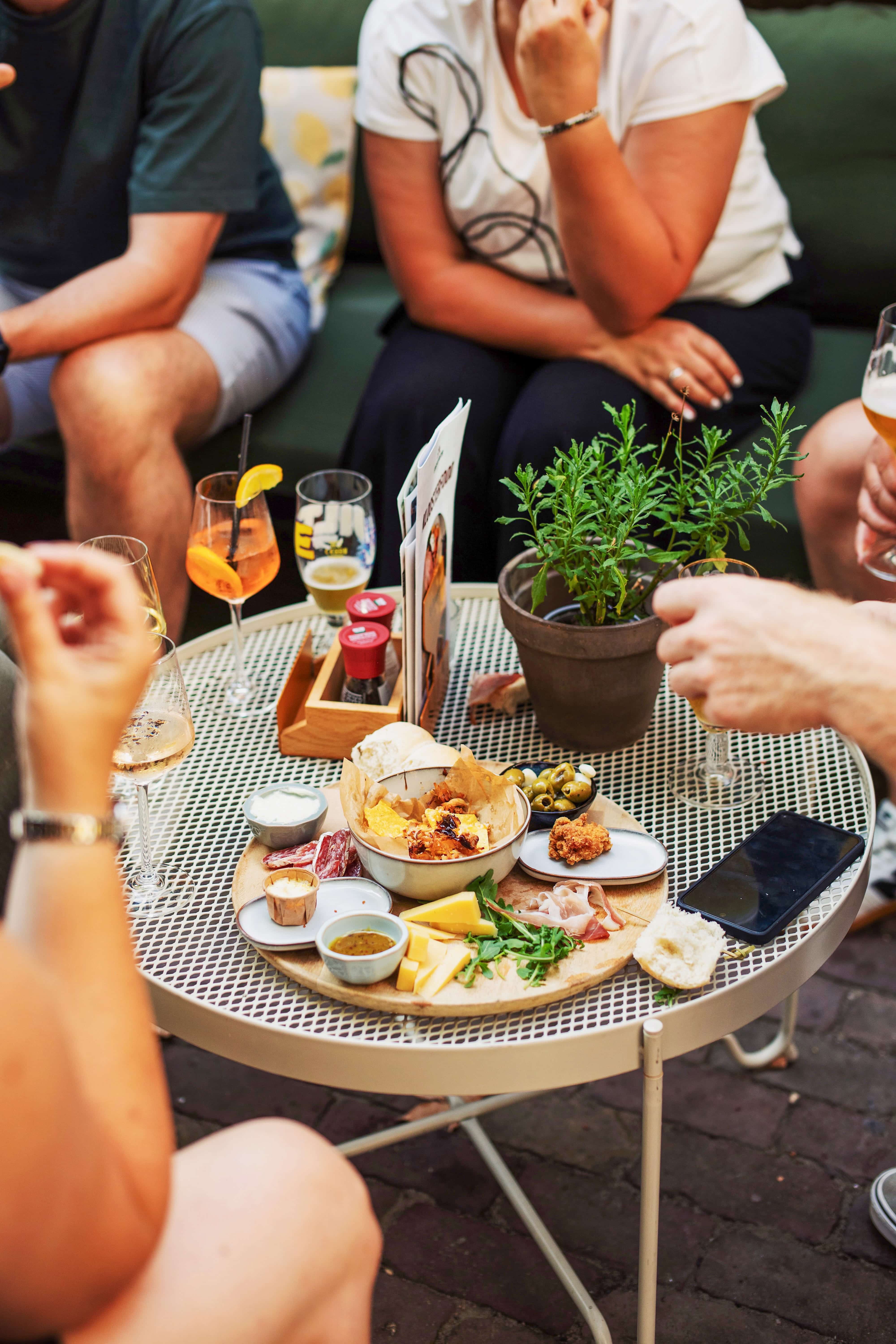 Stadsklooster eten drinken terras centrum Dordrecht najaar zomer (7)