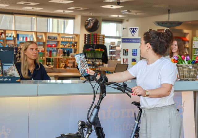 Bereikbaarheid QBuzz bus halte station OV DordrechtVVV Dordrecht winkelen fietsen fietsverhuur (25)