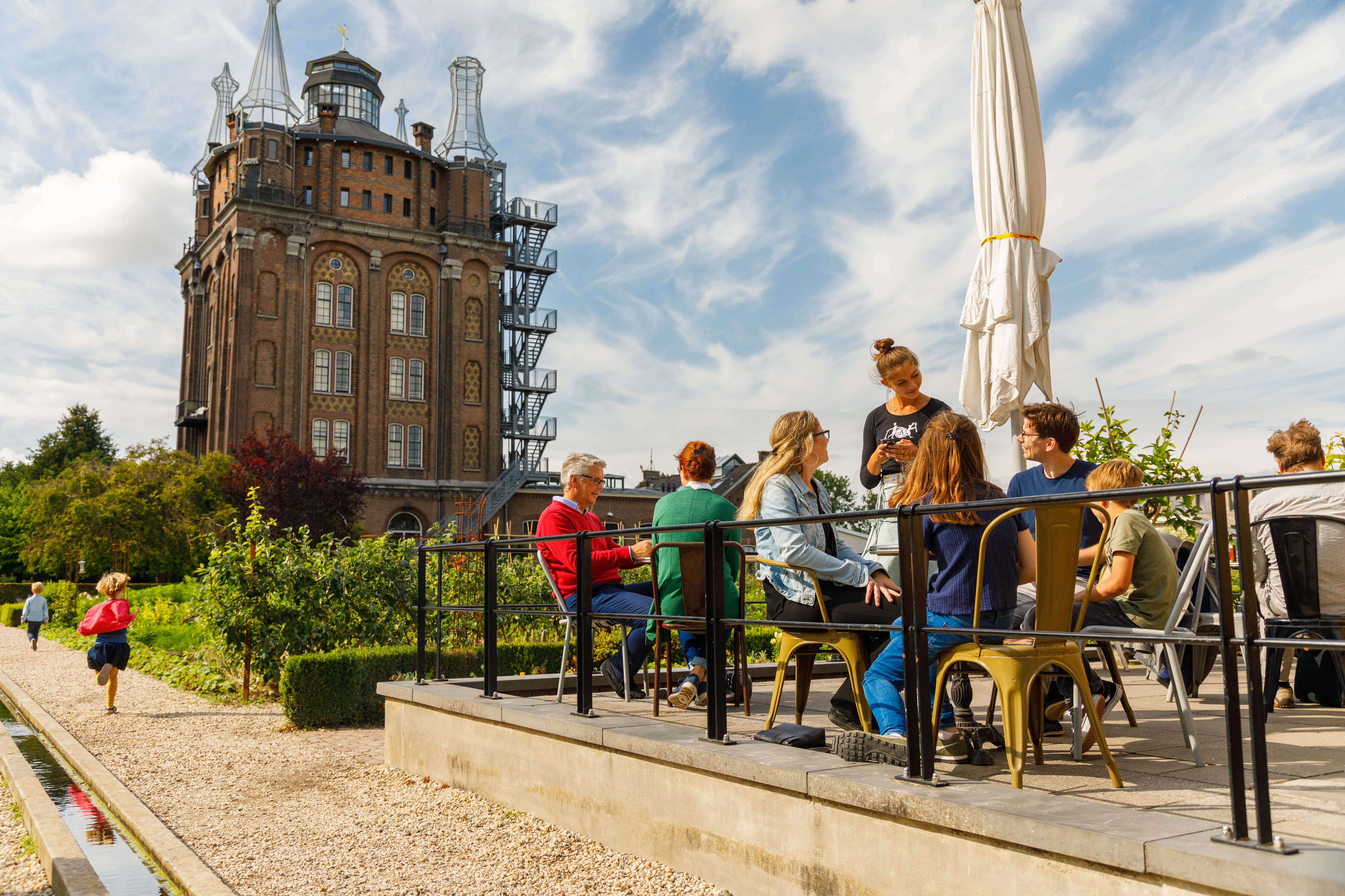 Villa Augustus overnachten tuin terras kids kinderen Dordrecht