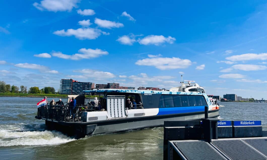Waterbus OV vervoer bereikbaarheid Merwekade Dordrecht (2)