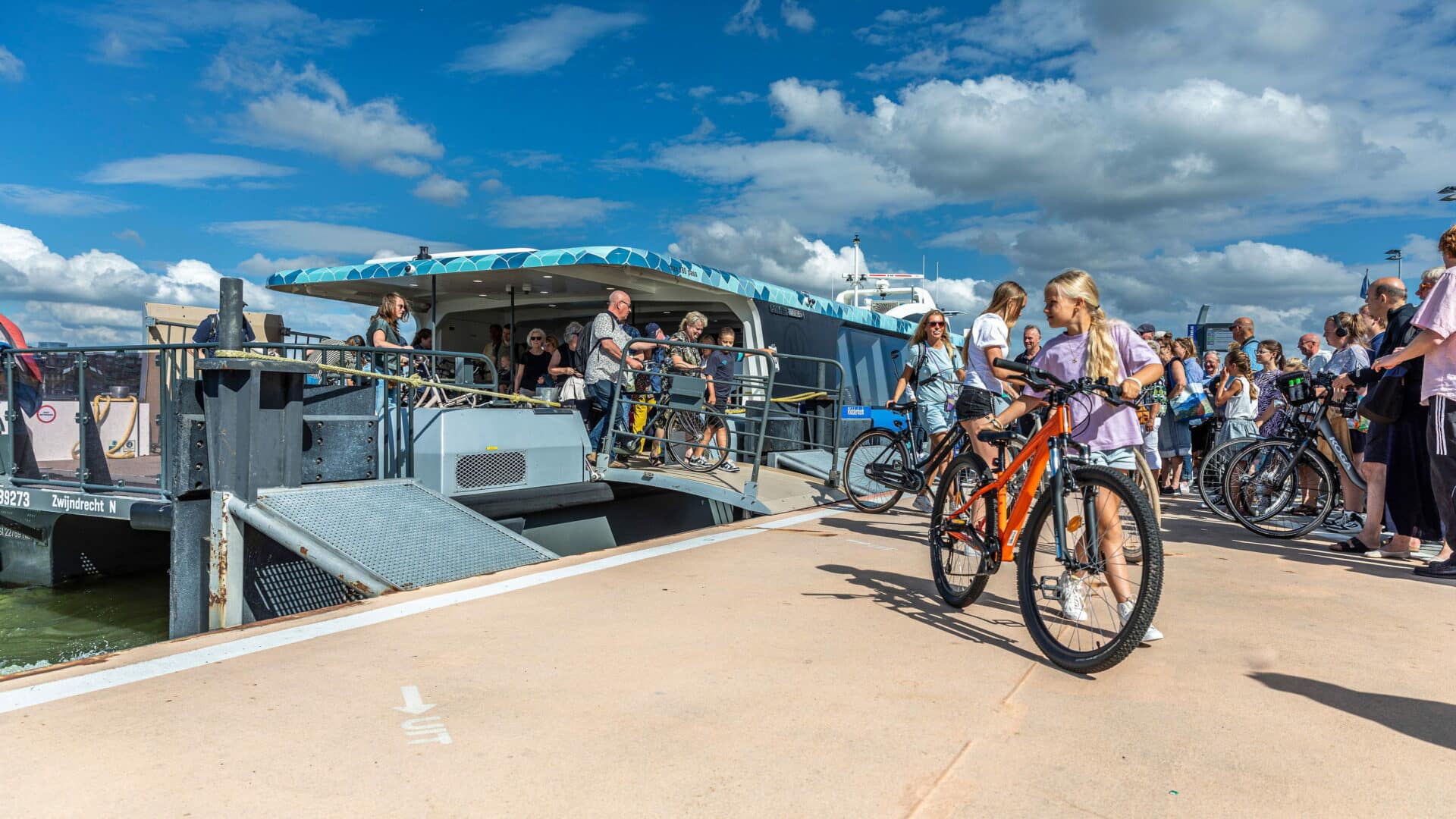 Waterbus bereikbaarheid vervoer fiets kids kinderen OV water centrum Dordrecht