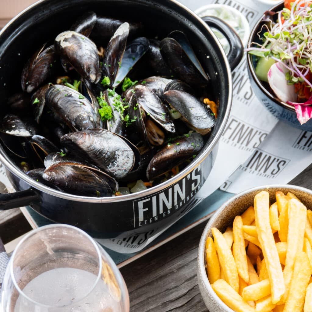 Finn's restaurant eten drinken zomer mosselen centrum Dordrecht