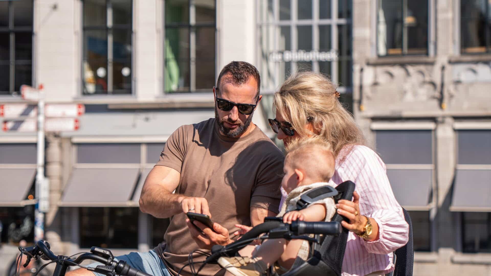 Fietsen kids kinderen familie Visbrug Gulden Os zomer centrum Dordrecht (5)
