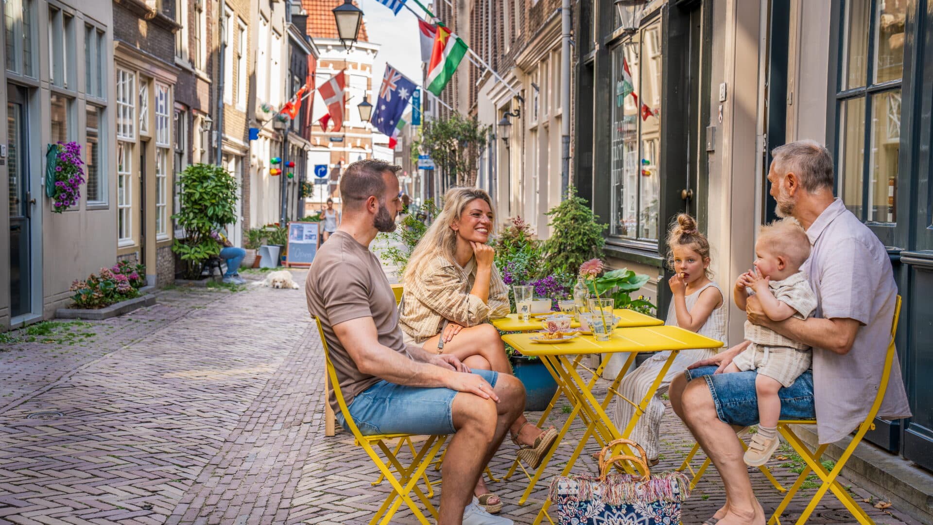 Gartine at Home terras eten drinken kids kinderen familie Vleeshouwerstraat zomer centrum Dordrecht (3)