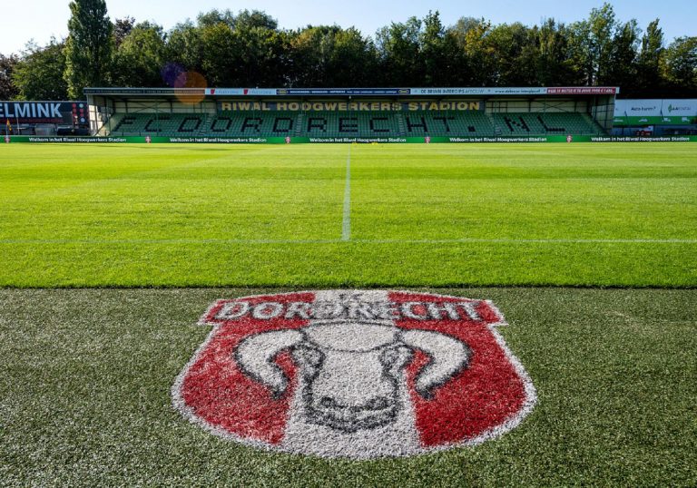 Riwal Hoogwerkers Stadion - In Dordrecht